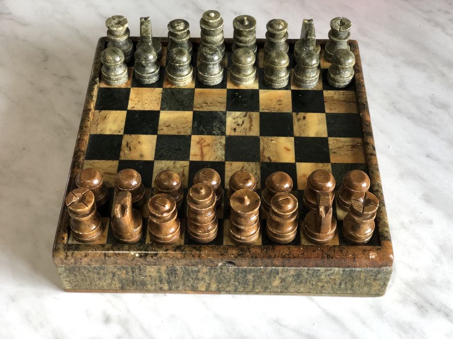 Шахматний набір з мрамору