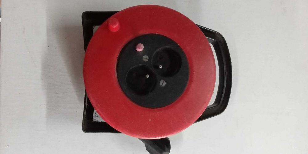 Extensão elétrica, de enrolar, com 7 mts