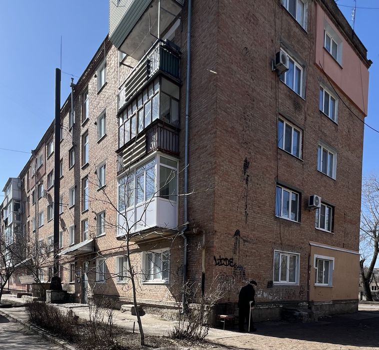 Продам 4 кімнатну квартиру( Миколаівка)