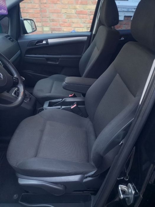 Продам Opel Zafira 2013