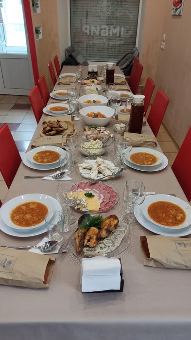 Поминальний обід. Поминальные обеды Полтава. Поминки. Працюємо з доста