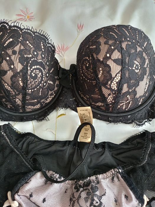 OBNIŻKA!!Piękny komplet damskiej bielizny.