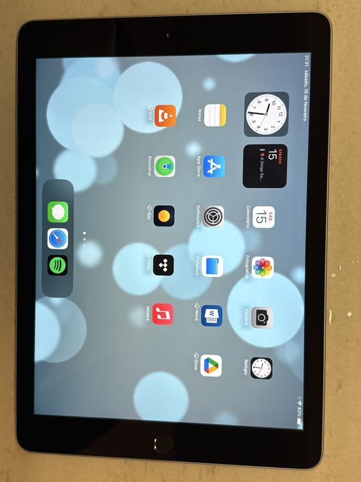 iPad 5th Generation 32GB Wi-Fi, Excellent Condition64354207200129122