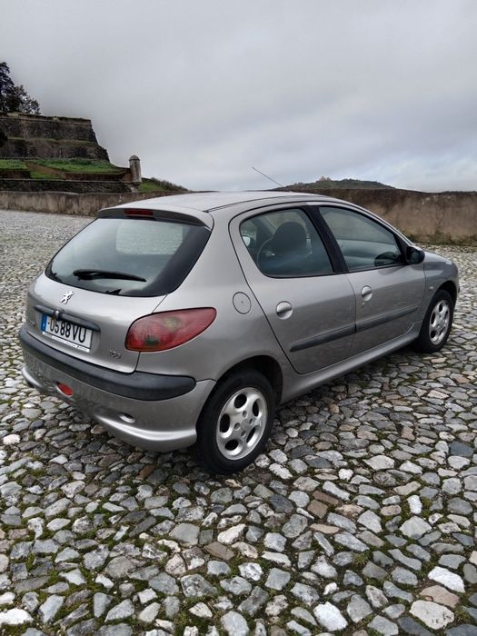 Peugeot  206  ano 2003