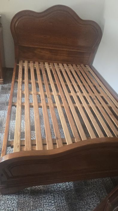 Cama casal boa qualidade com cómoda e colchão espelho