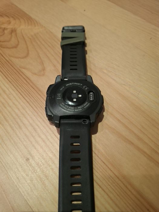 Garmin  Instinct