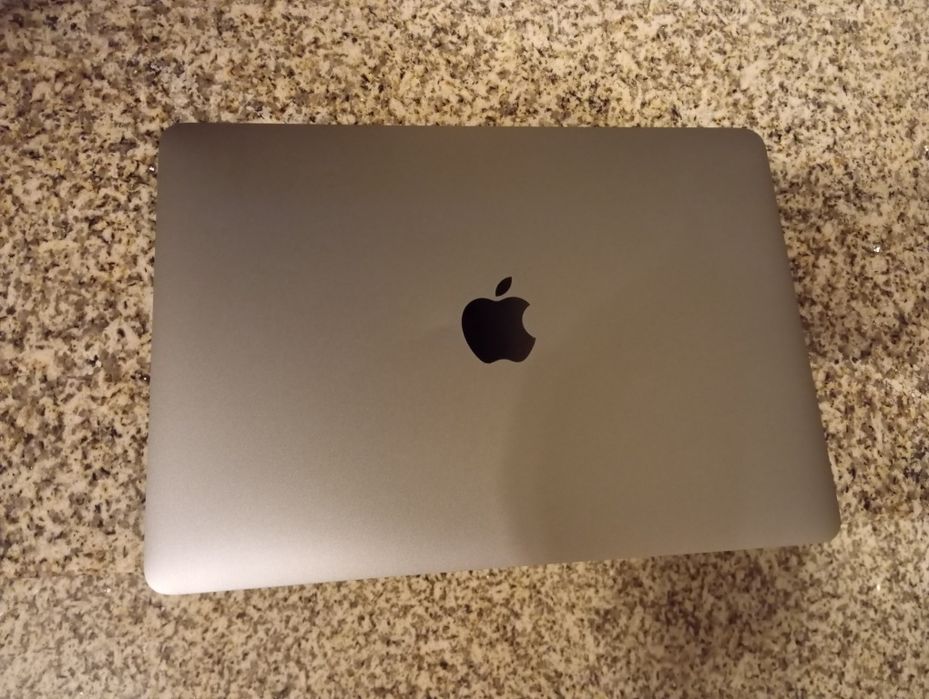 Macbook A1534 avariado