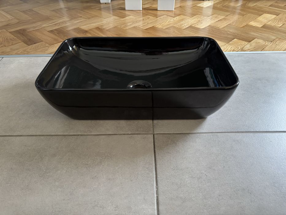 Umywalka Ravak nablatowa czarna 50x31
