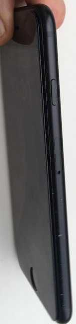 Apple iPhone SE2  64 гб  94% АКБ NEVERLOCK black