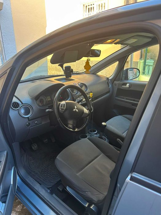 Carro mitsubishi