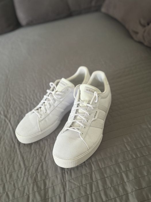 кроссовки Adidas 45
