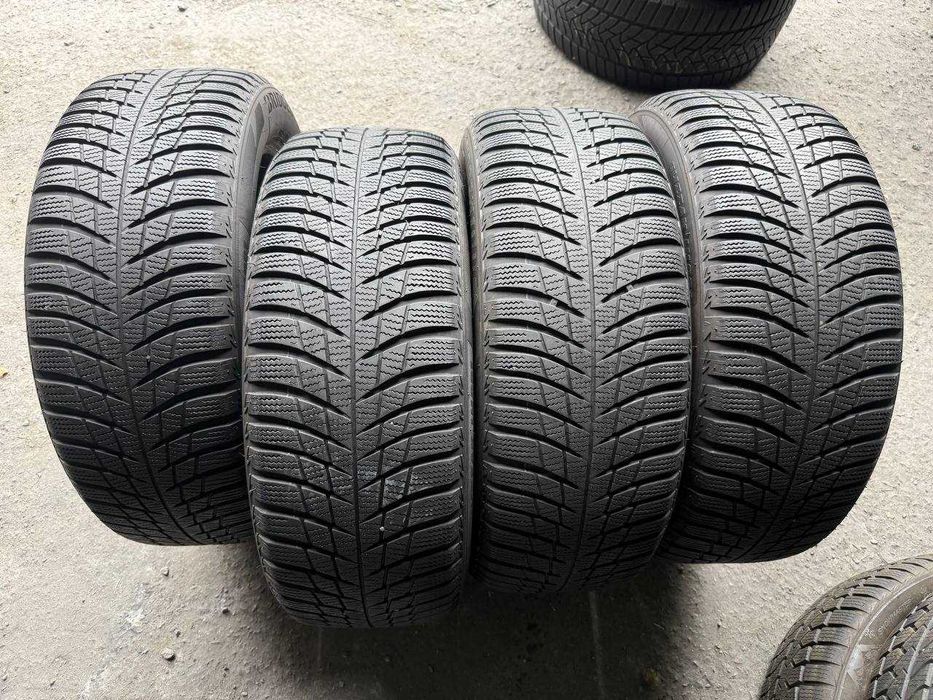 Шини зима 215/55/R17 Bridgestone Blizzak Lm001