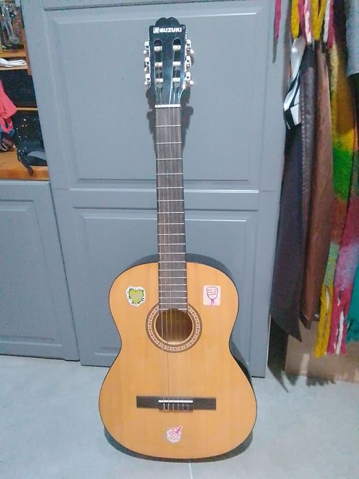 Vendo Guitarra acústica Suzuki (preço mais baixo)