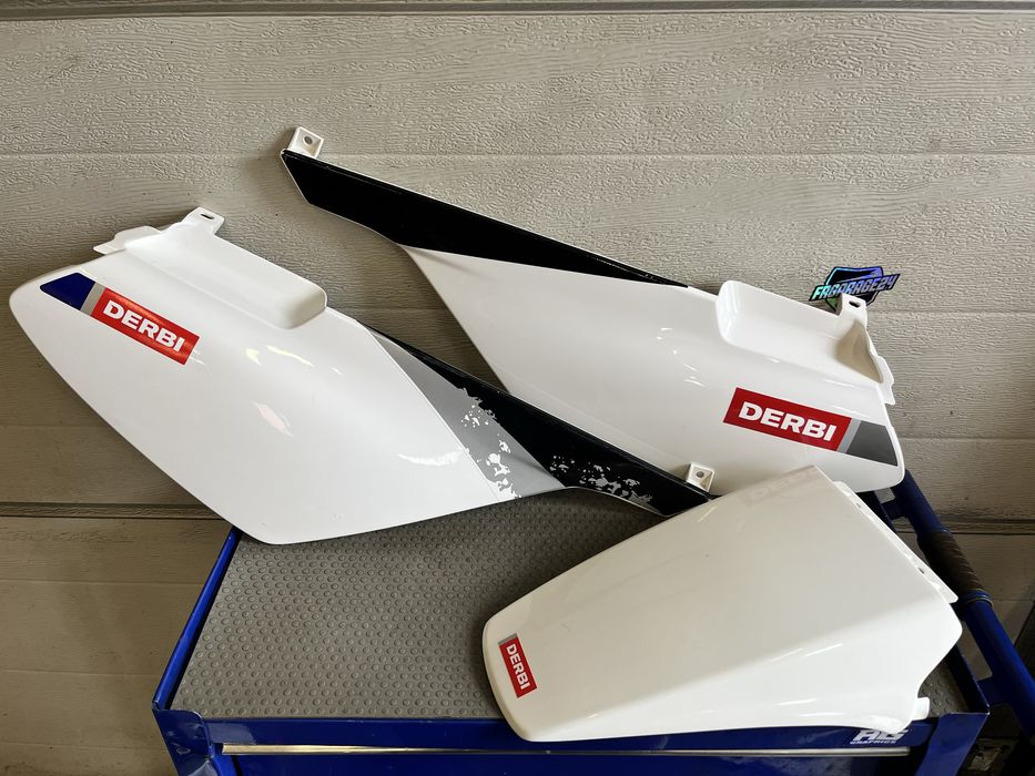 Zadupek derbi senda gilera owiewki ogon