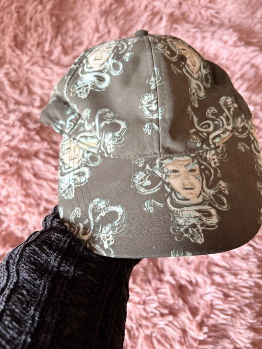 Czapka z daszkiem uniwersslna