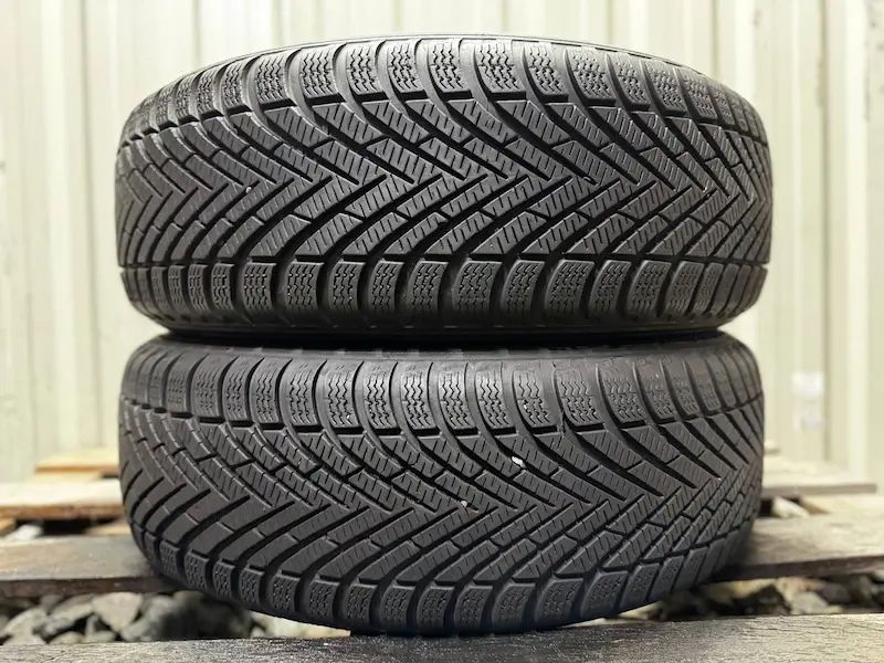Шини бу 215 65 R16 Pirelli  Powercy