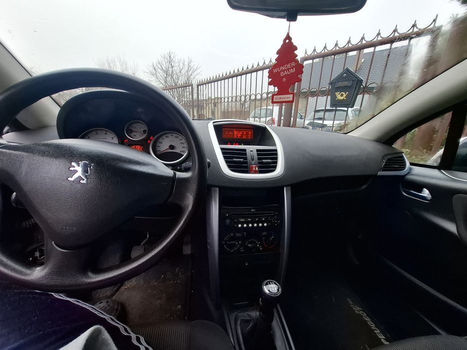 Peugeot 207 cc 1.6 vti 120km
