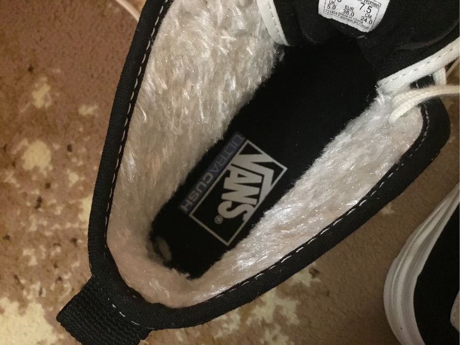 Жіночі кросівки Vans