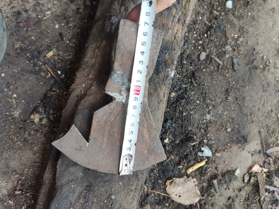 Сокира під відновлення