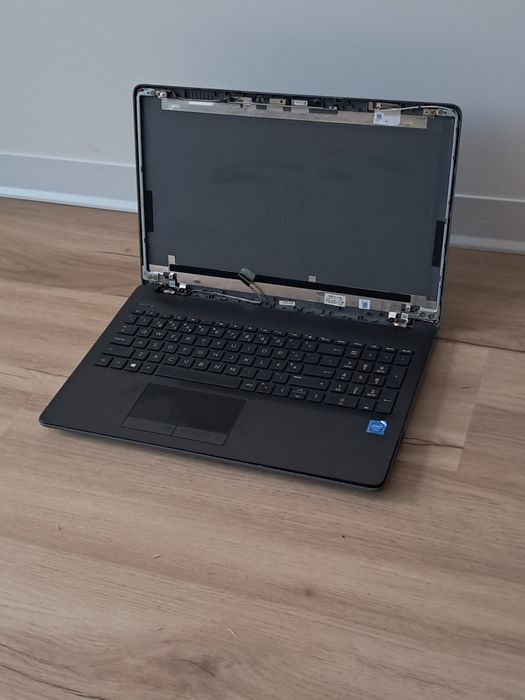 carcaça de um HP64738474862979122