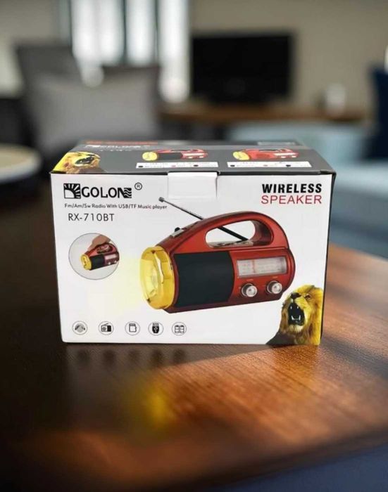 Радіоприймач з ліхтариком гучний звук зарядка від usb