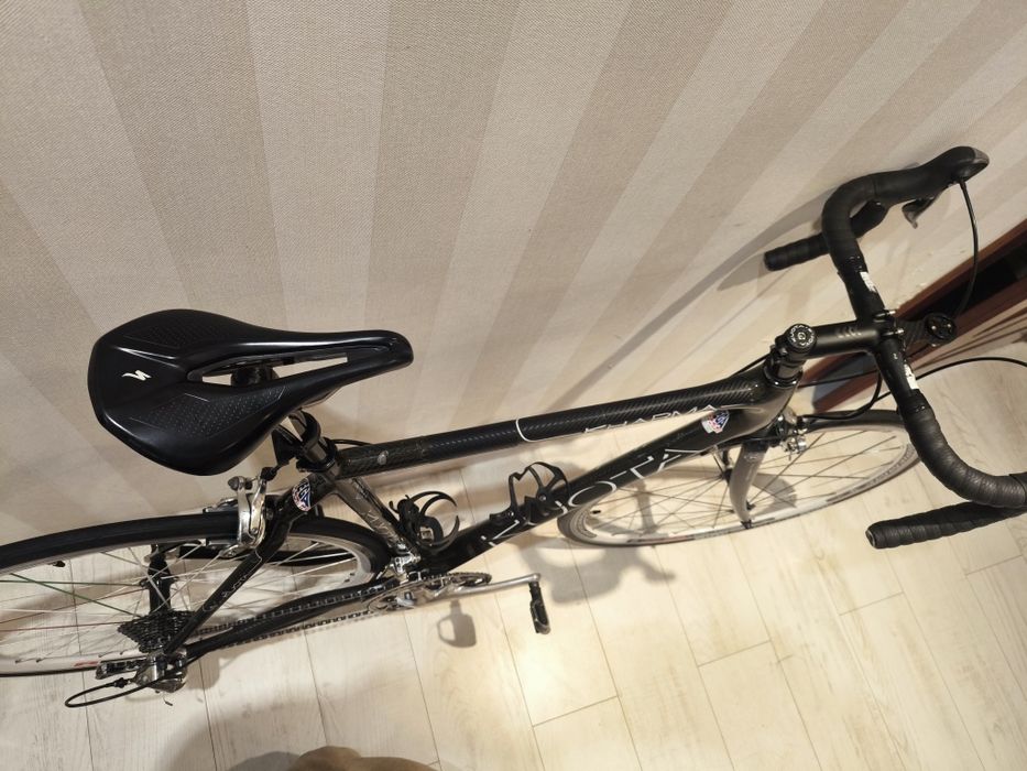 Шосейний карбоновий велосипед Kuota Kharma