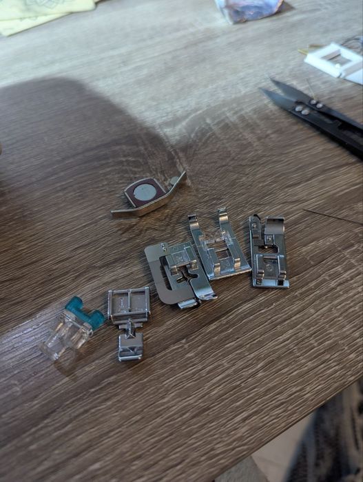 Машинка швейная brother rs 240