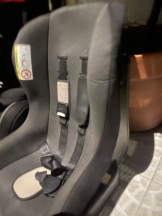 Vendo cadeira de crianca para carro