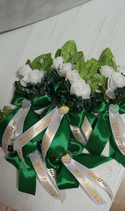 Бутинєрки для хрещених батьків