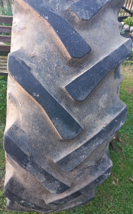 Opona do ciągnika rolniczego