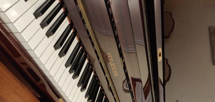 Vendo Piano Vertical Hyundai U-838N (Fabrico Coreano)