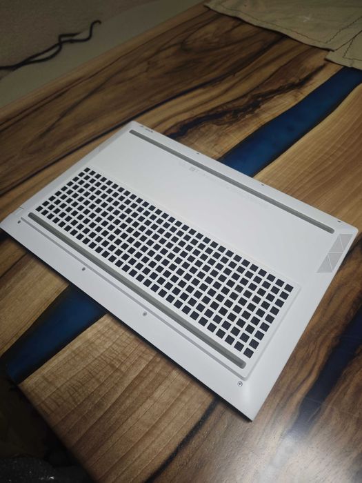 RTX4050 16.1" 144Hz Hp Victus Ryzen 5 7640HS RAM 16gb NVMe 1tb 1000gb