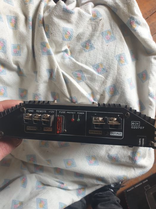 Продам підсилювач до савбуфера