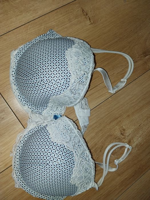 Biustonosz stanik 80C