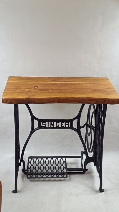 Stolik z maszyny maszyna SINGER do szycia  pod laptop biurko