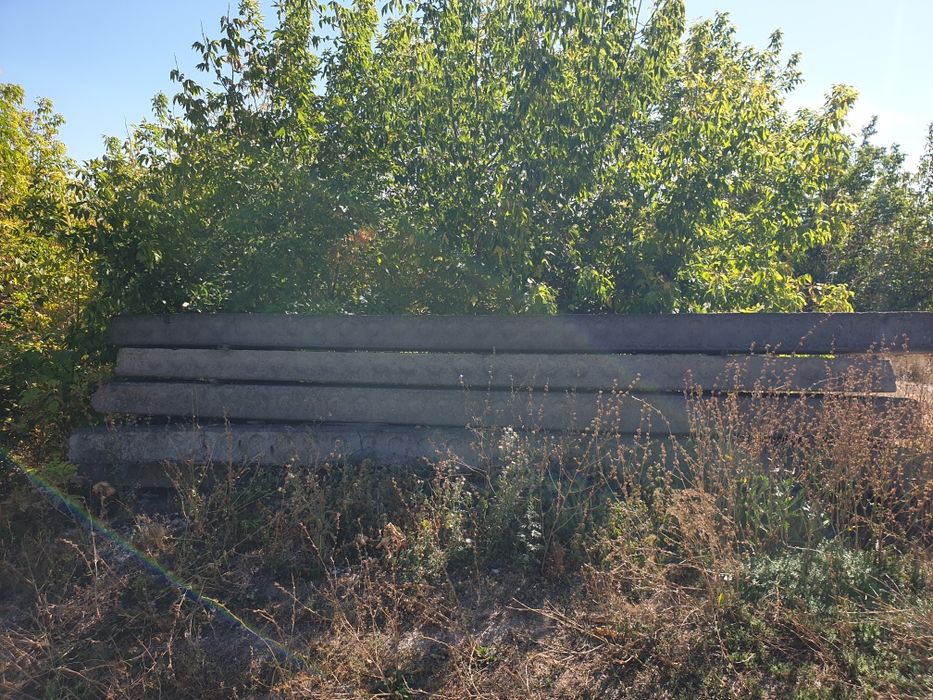 Ж/б плиты перекрытия.