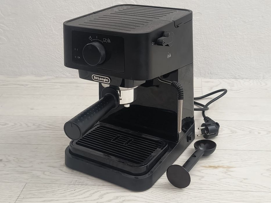 Ekspres do kawy DeLonghi Stilosa EC230 BK