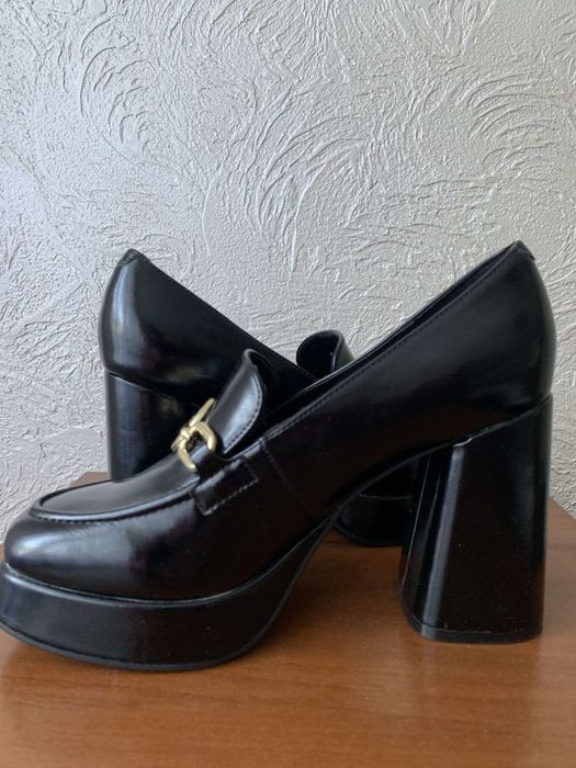 Туфлі Guess 35 р