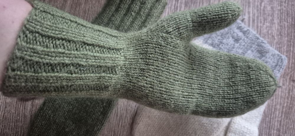 Rękawiczki wełniane 23 cm