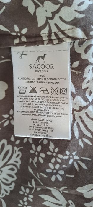 Top estampado castanho e beje, com alcas reguláveis, tam M