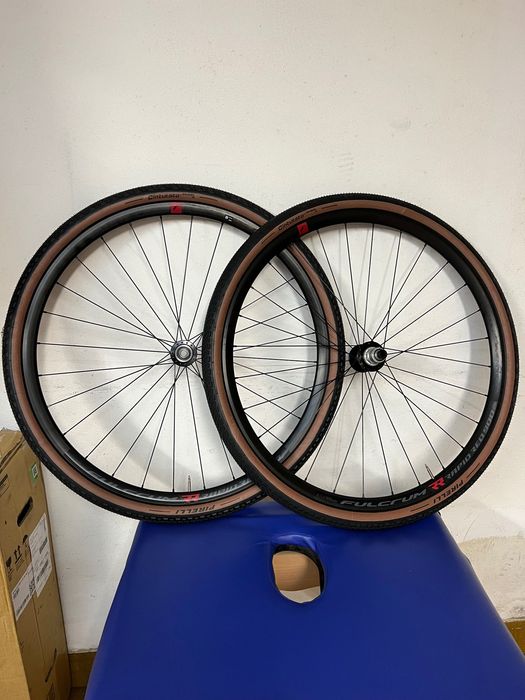 Rodas de Gravel Fulcrum Rapid Red 900 DB 2WF 700c