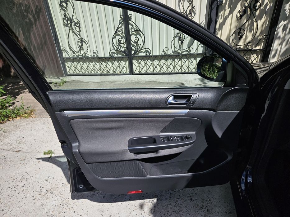 Volkswagen Golf V (5) Variant 1.4 TSI 122 к.с. Автомат DSG