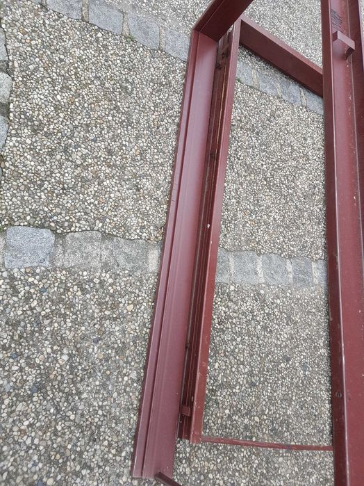 Sprzedam ościeżnice metalowe dwie sztuki  80