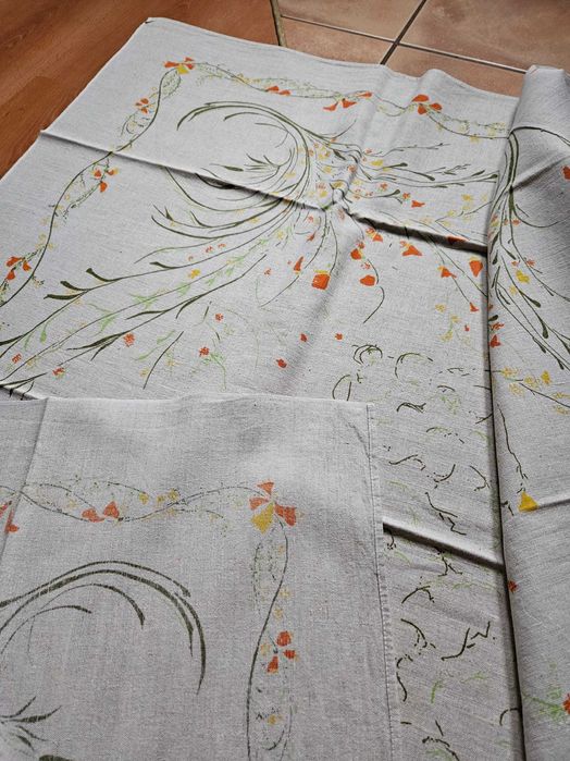 Obrus lniany z czasów PRL