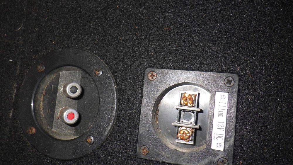 JBL Tuba  subwoofer samochodowy Mobilny