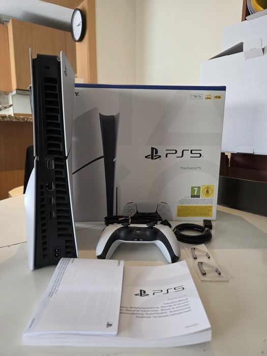Playstation 5 Slim 1TB Com Disco - NOVA