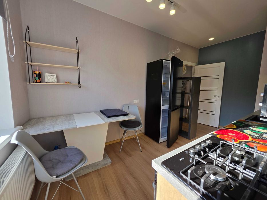 Оренда однокімнатна квартира з ремонтом та своїм паркомісцем парк Мами