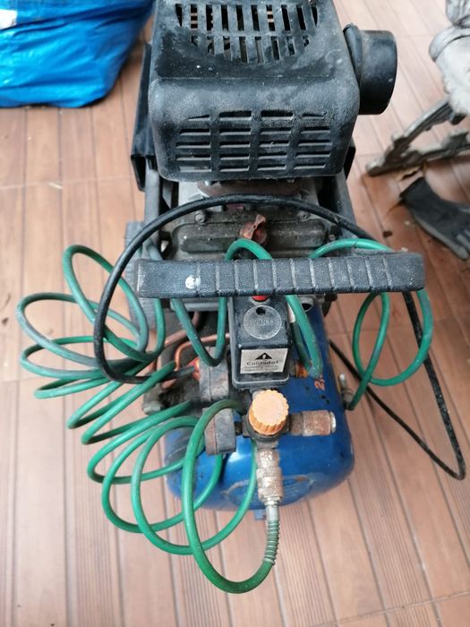 Compressor Dexter Power 2.5 HP (24L) + Mangueira Espiral