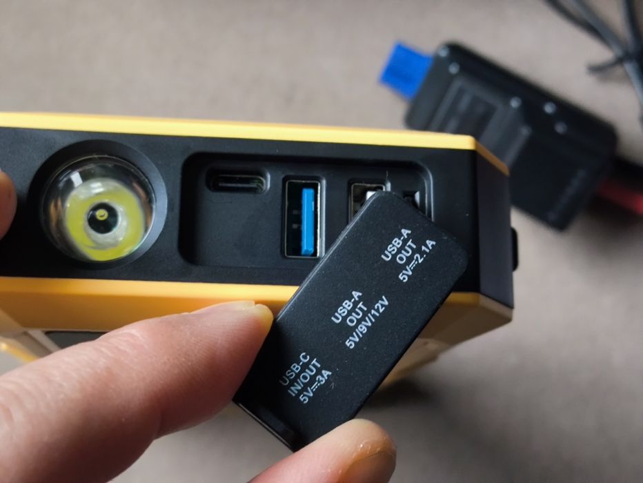 Urządzenie rozruchowe GOOLOO GP4000 PLUS