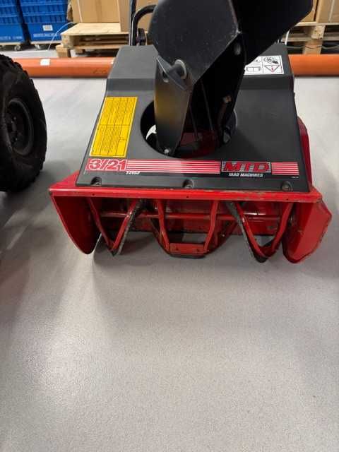 Odsniezarka MTD Yard machines 21cali,silnik dwusuwowy
